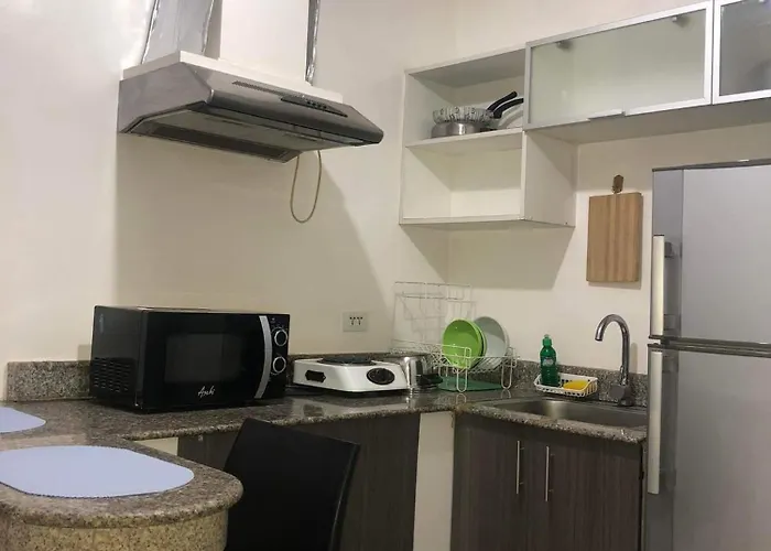 Birch Tower A1 Front Of Robinsonmla Rizal Park Apartment *
