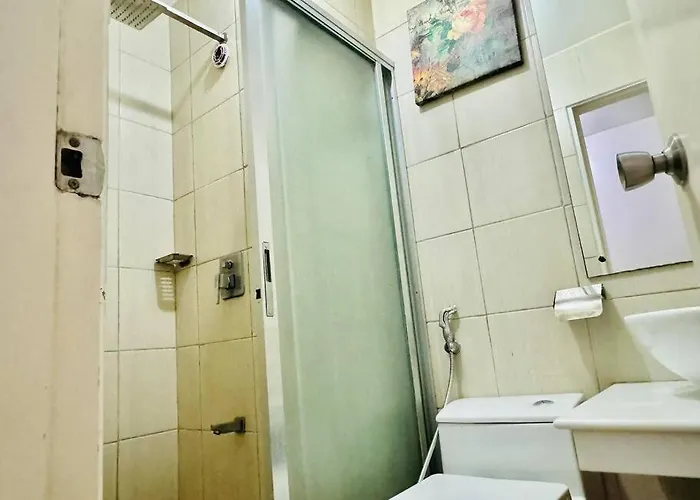 Birch Tower A1 Front Of Robinsonmla Rizal Park Apartment Manila