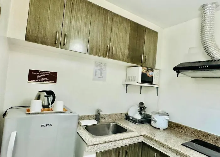 Birch Tower A1 Front Of Robinsonmla Rizal Park Apartment *
