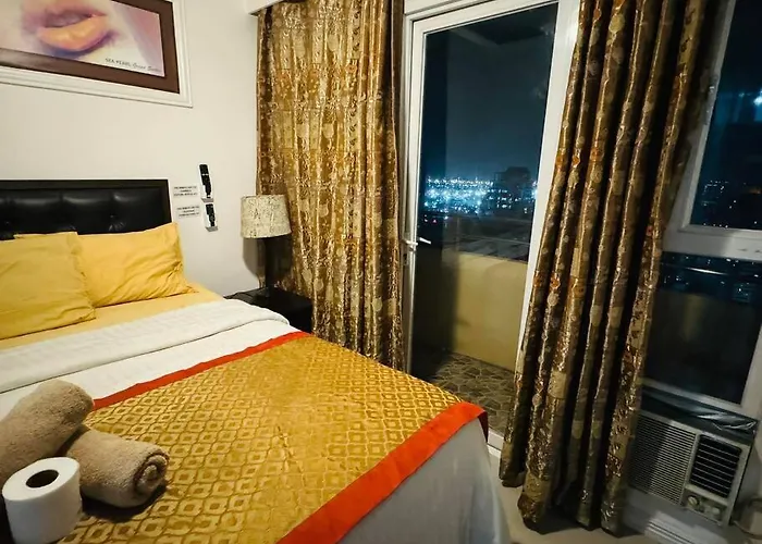Apartment Birch Tower A1 Front Of Robinsonmla Rizal Park *