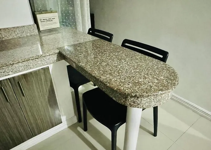 Birch Tower A1 Front Of Robinsonmla Rizal Park Apartment *