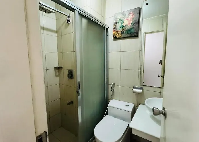 Birch Tower A1 Front Of Robinsonmla Rizal Park * Manila
