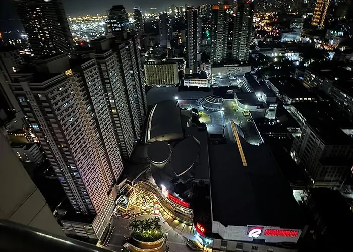 Birch Tower A1 Front Of Robinsonmla Rizal Park Apartment Manila